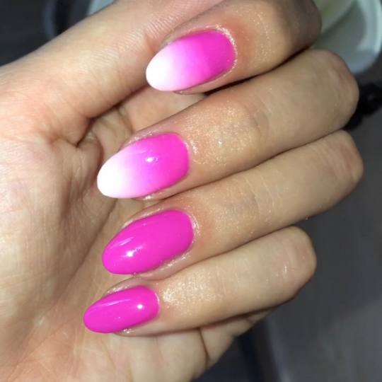 Mademoiselle Beauty #beograd Izlivanje noktiju Izlivanje noktiju gelom - S dužina