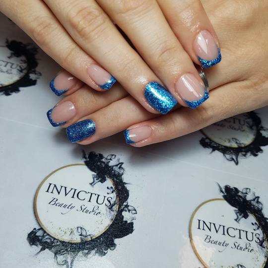 Invictus #beograd Izlivanje noktiju Izlivanje noktiju gelom - M dužina