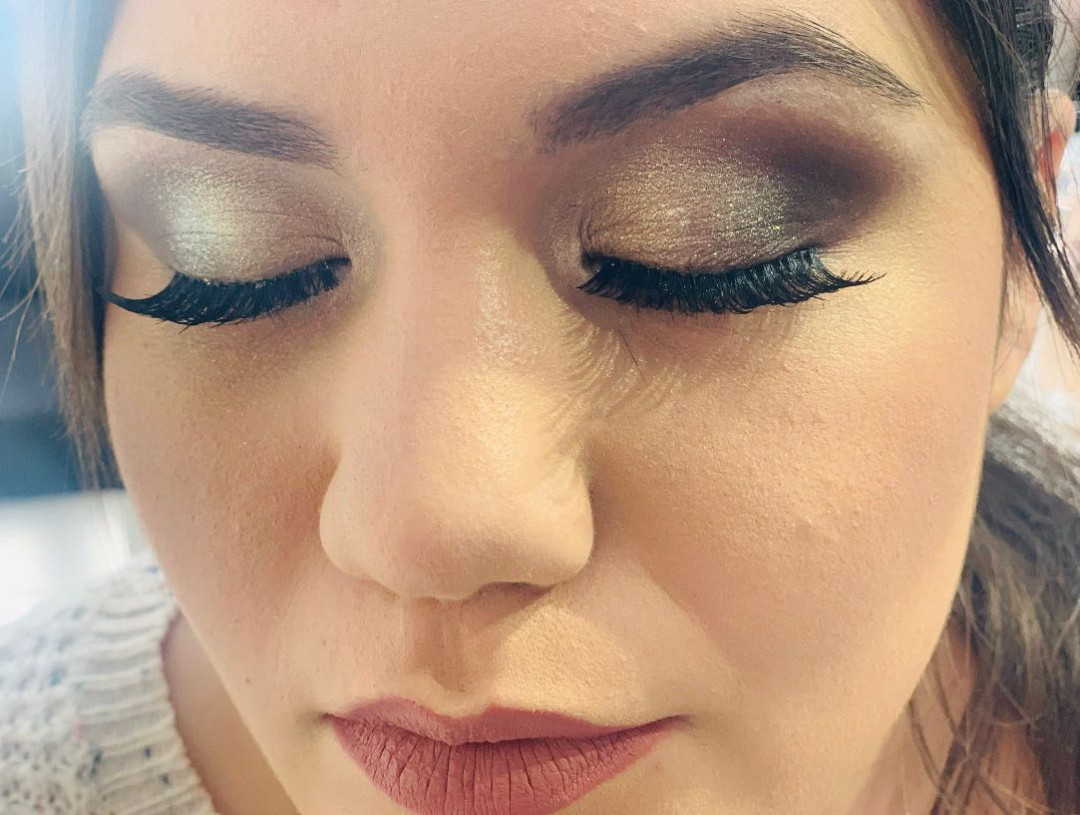 GM Beauty studio #beograd Make-up / šminkanje Profesionalno šminkanje + veštačke trepavice