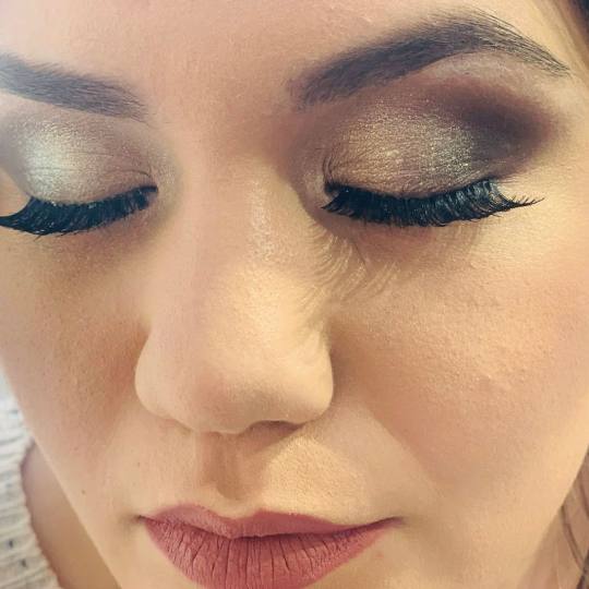 GM Beauty studio #beograd Make-up / šminkanje Profesionalno šminkanje + veštačke trepavice