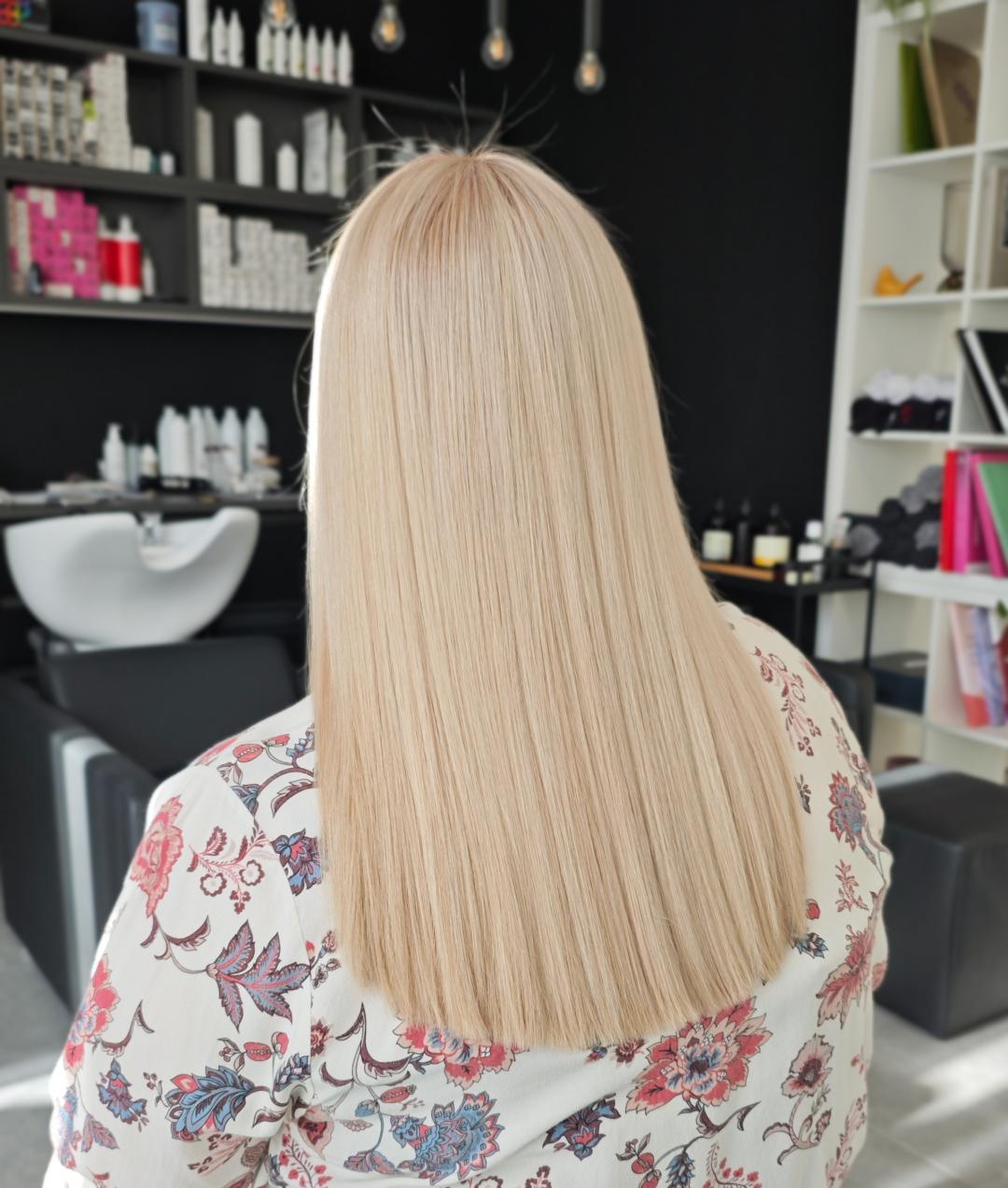 Kotenkova Studio & Education #beograd Farbanje kose Total Blonde - duga kosa