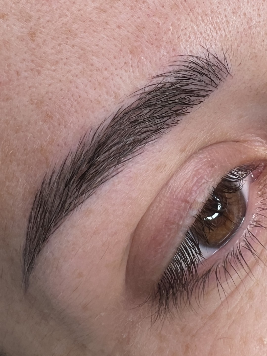 L’Avenue #beograd Trajna šminka Microblading - japansko iscrtavanje obrva