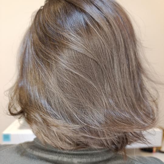 Colore beauty Lab #beograd Farbanje kose Farbanje cele dužine - kosa srednje dužine