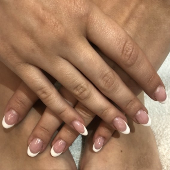 Lux&Glam #beograd Lakiranje noktiju French - dodatak uz uslugu