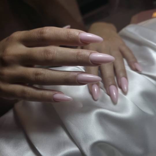 Xenija Beauty Room #beograd Izlivanje noktiju Izlivanje noktiju dual tipsama - L dužina