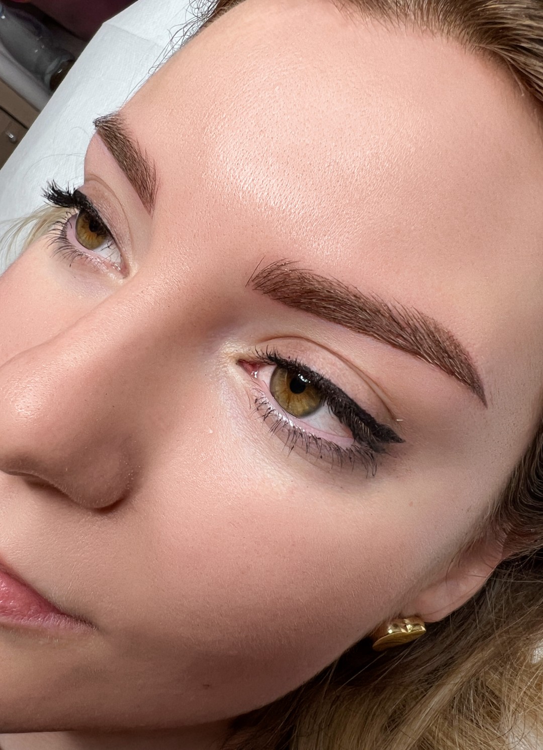 L’Avenue #beograd Trajna šminka HiBrows - kombinovana tehnika - obrve