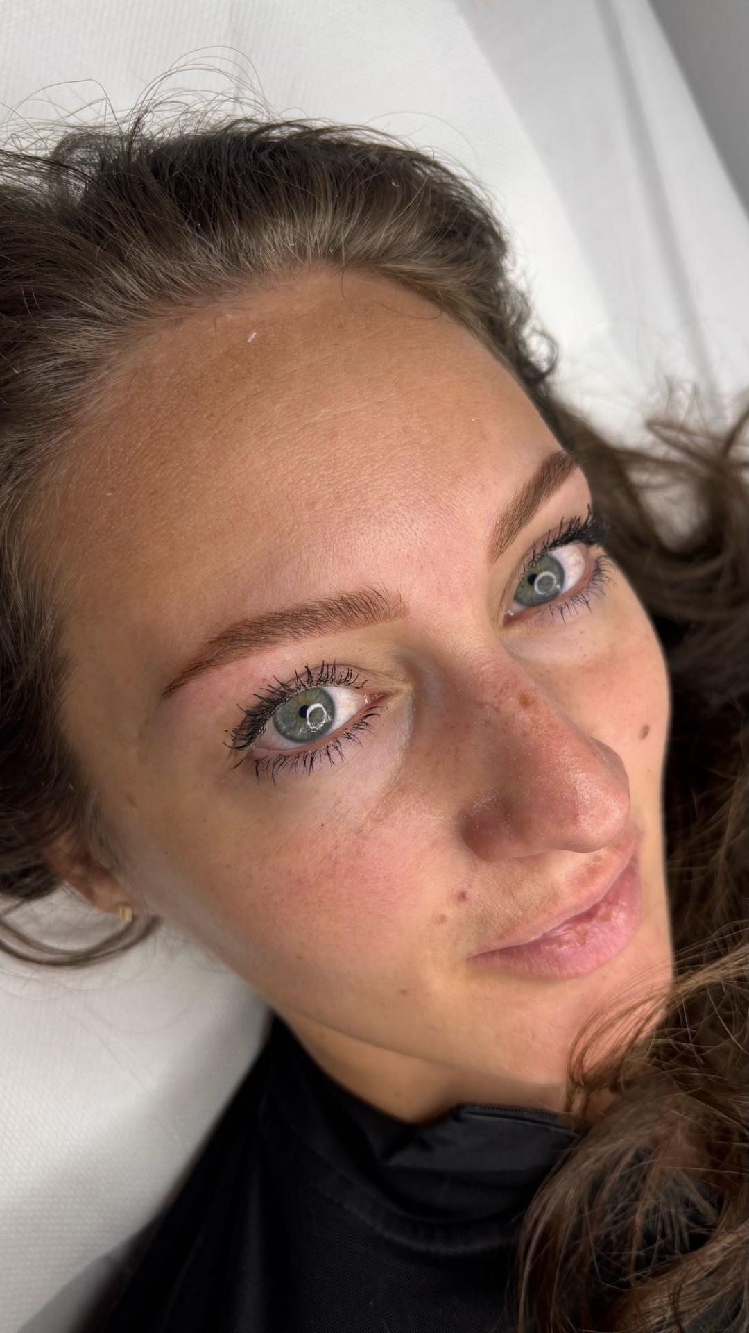 Brow lift + farbanje obrva - Andrijana beauty studio, Niš Obrve Lice Obrve, Niš, Medijana