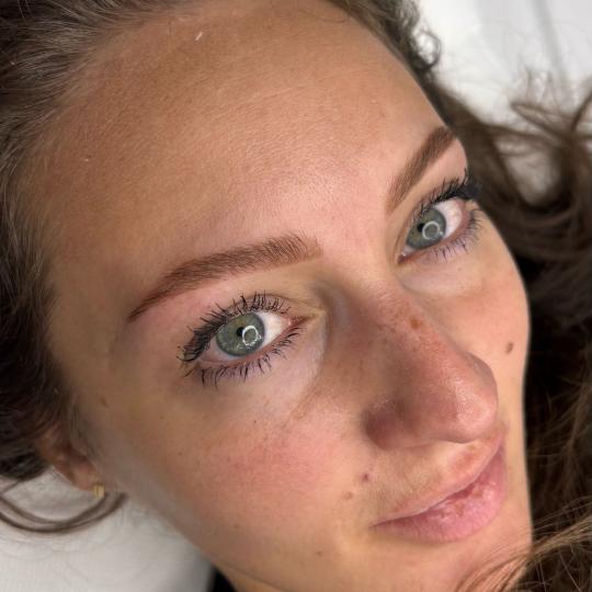 Andrijana beauty studio #nis Obrve Brow lift + farbanje obrva