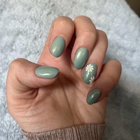 Zaza beauty #cacak Ojačavanje noktiju Korekcija kratki i srednji Nokti