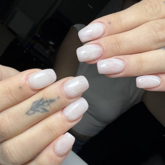 Beauty studio S #novisad Izlivanje noktiju Korekcija izlivanja noktiju gelom - M dužina