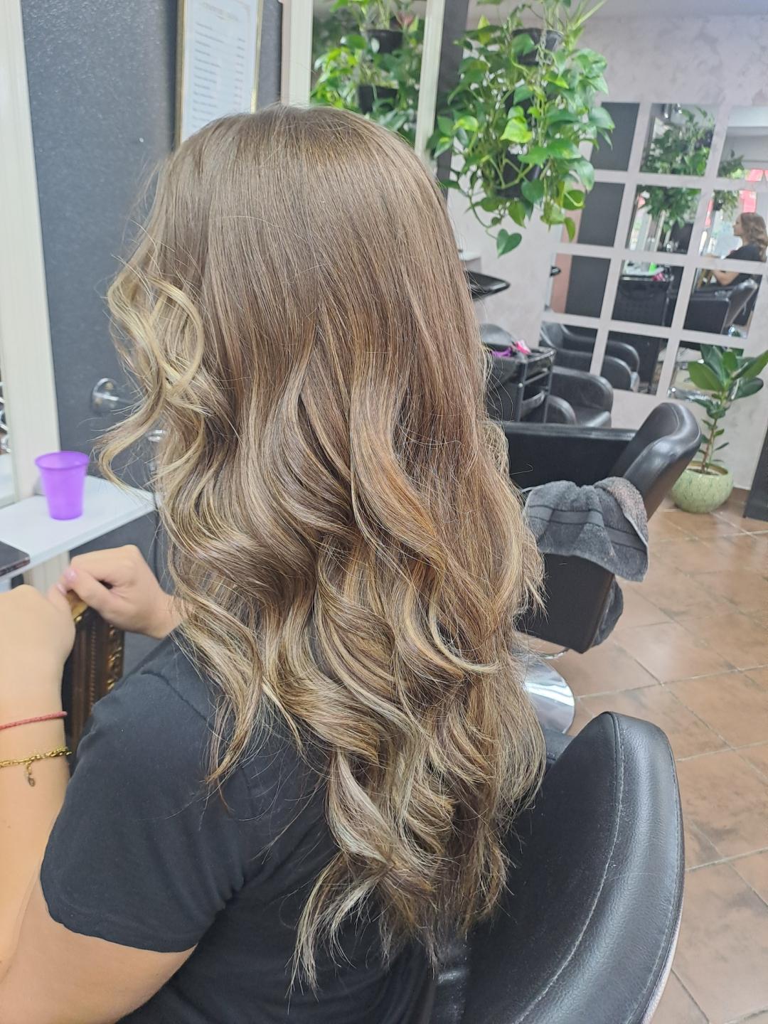 Balayage - duga kosa - Natali 19, Beograd Ombre, sombre, balayage Frizerski saloni Ombre, sombre, balayage, Beograd, Mirijevo