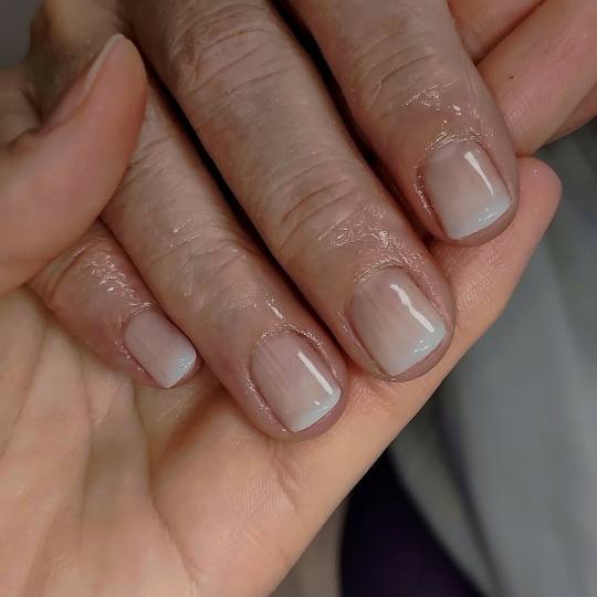 So Beauty Centar #novisad Ojačavanje noktiju Rubber baza na prirodnim noktima - S dužina
