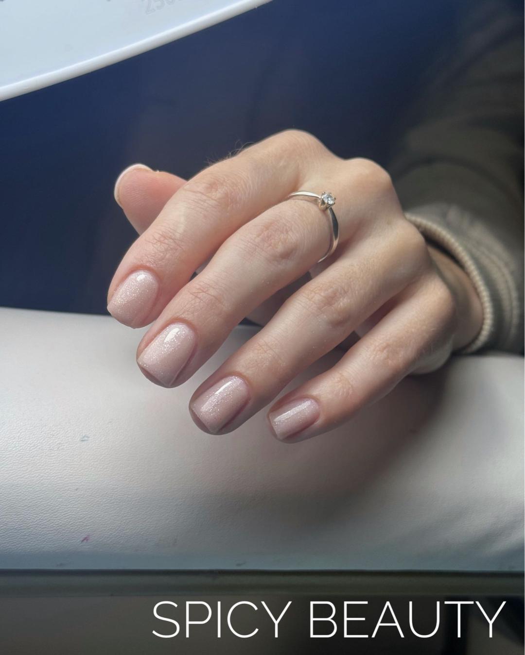 Ojačavanje noktiju rubber bazom - S dužina - Spicy beauty, Beograd Ojačavanje noktiju Nokti Ojačavanje noktiju, Beograd, Bežanijska kosa, Bežanija, Ledine, Surčin