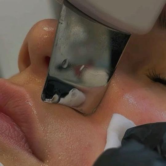 AmiSo Beauty Studio #novisad Tretman lica Higijenski tretman lica+ultrazvučna spatula+maska prema t