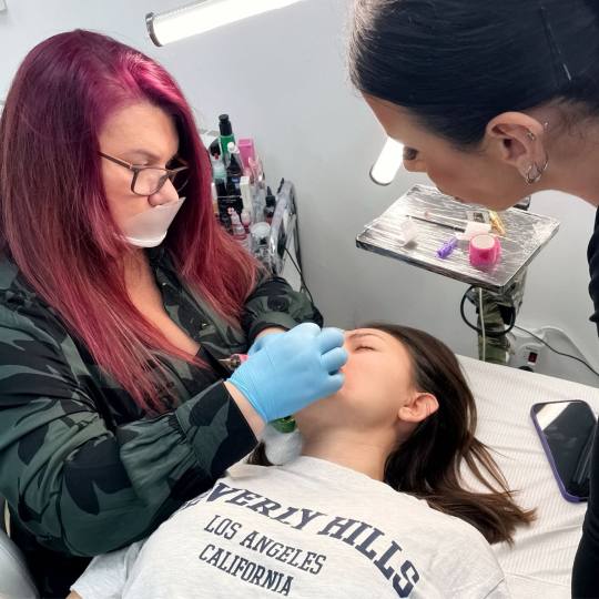 Revive - Skin & ink #beograd Trajna šminka Trajna šminka usana - Libelino lips / Ombre / Karmin