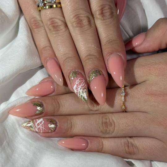 Beauty line 11 #beograd Izlivanje noktiju Izlivanje noktiju gelom - L dužina