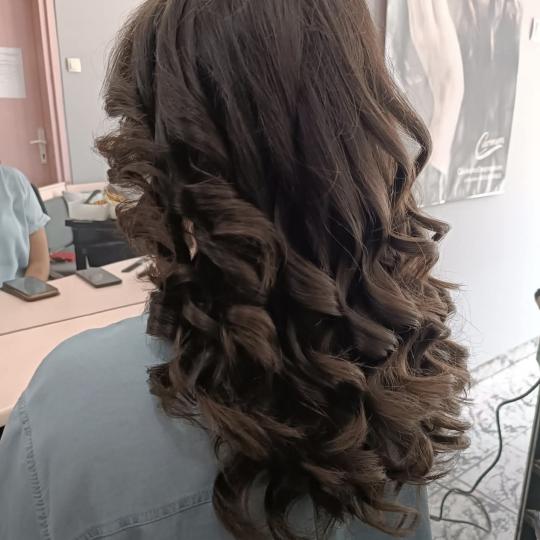 Beauty Line-M #novisad Uvijanje, lokne i talasi Feniranje na četke + talasi - duga kosa Frizerski s