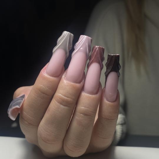 Beautopia #beograd Izlivanje noktiju Izlivanje noktiju gelom - XL dužina