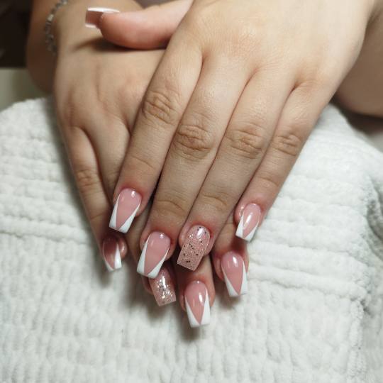 Studio Diva Lux #nis Nadogradnja noktiju Nadogradnja noktiju tipsama - L dužina