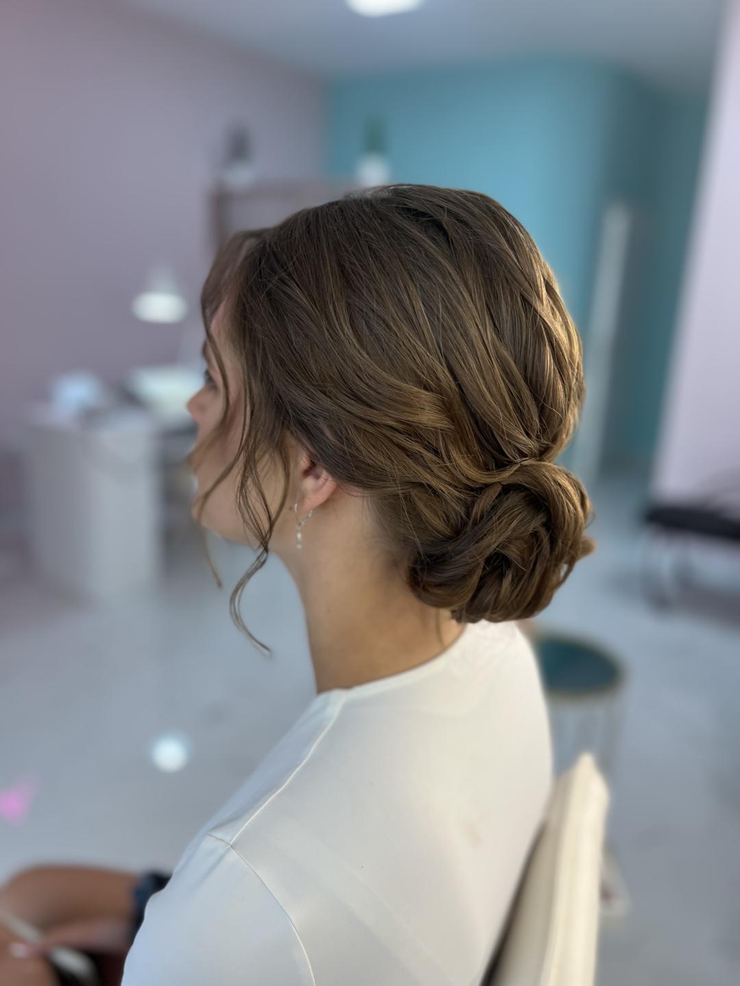 Svečana frizura - Pudra beauty, Beograd Svečane i frizure za svadbu Frizerski saloni Svečane i frizure za svadbu, Beograd, Centar, Stari grad, Dorćol