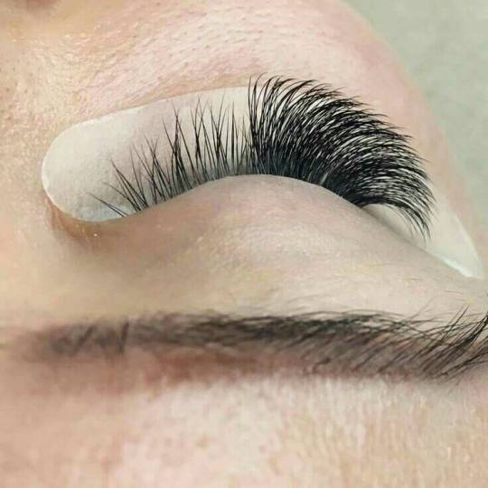 Right Beauty #beograd Nadogradnja trepavica Nadogradnja trepavica - ruski volumen 5D - 8D