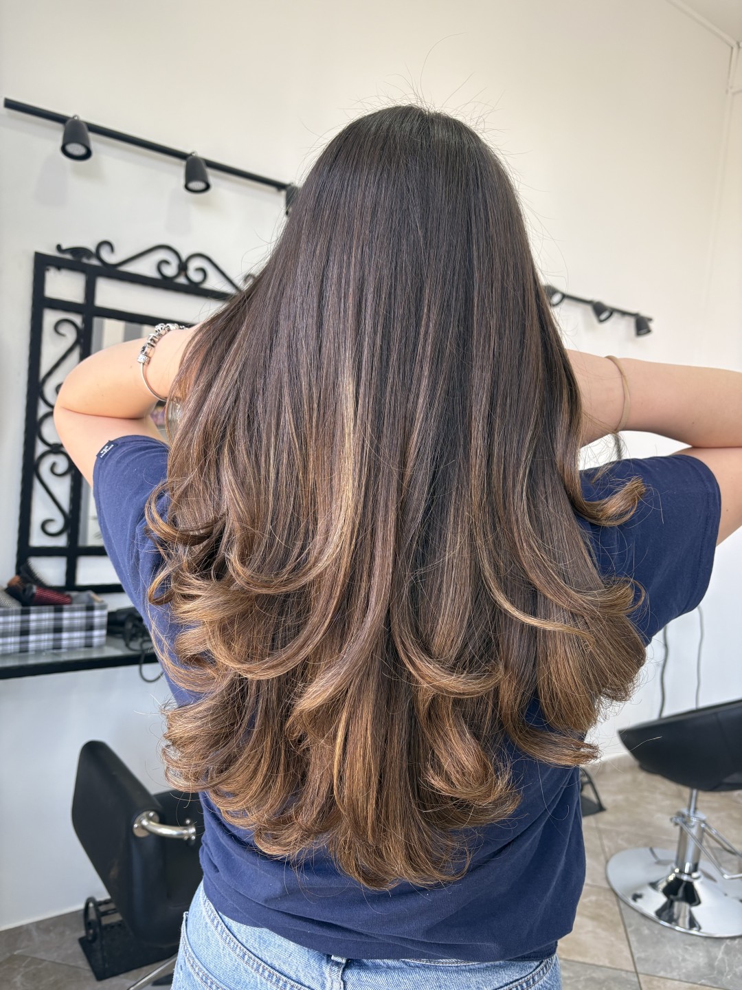Hair studio mii #beograd Feniranje i stilizovanje Feniranje na ravno - duga kosa