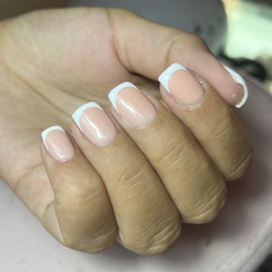 Xenija Beauty Room #beograd Lakiranje noktiju French - dodatak uz uslugu