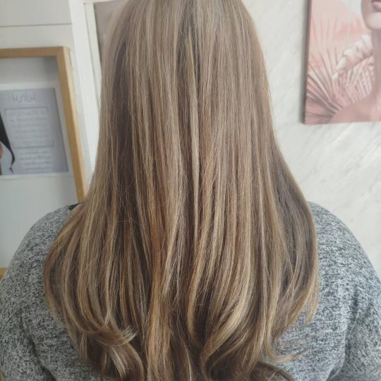 Beauty style hair J&D #novisad Farbanje kose Skidanje boje + farbanje + feniranje - duga kosa