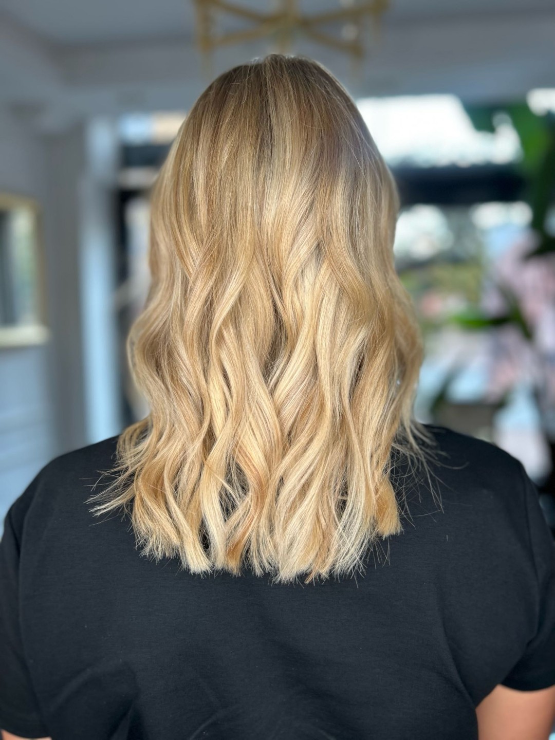 Esthetique Privé #beograd Pramenovi Pramenovi na foliju +Preliv + Feniranje +Šišanje +Black Caviar tretman