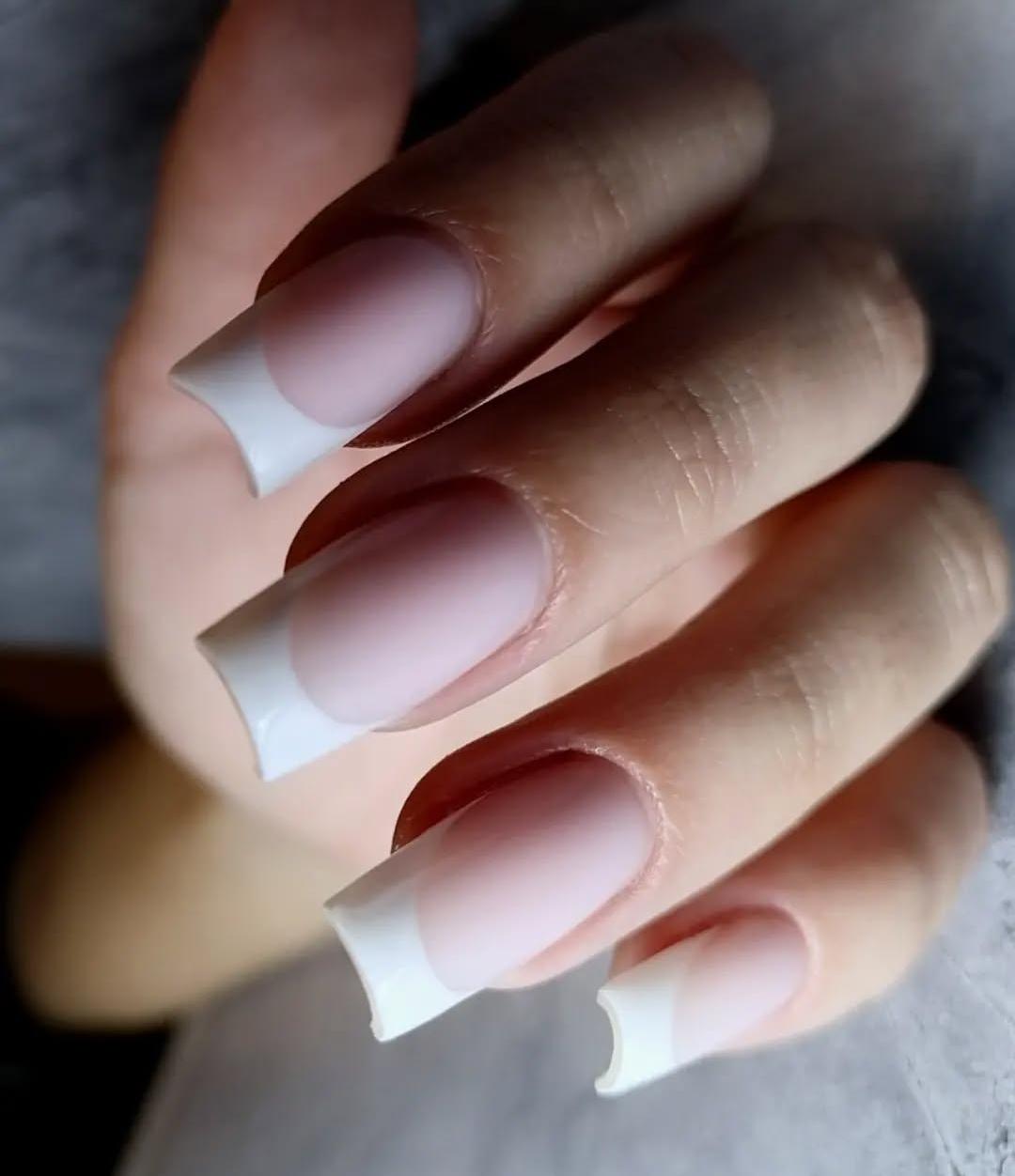 Izlivanje noktiju gelom - L dužina - Esthetique Privé, Beograd Izlivanje noktiju Nokti Izlivanje noktiju, Beograd, Centar, Stari grad, Dorćol