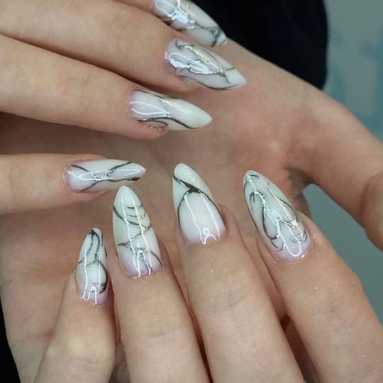 Touch Aesthetic&Medical care #beograd Ukrašavanje noktiju Srednji dizajn Ukrašavanje noktiju