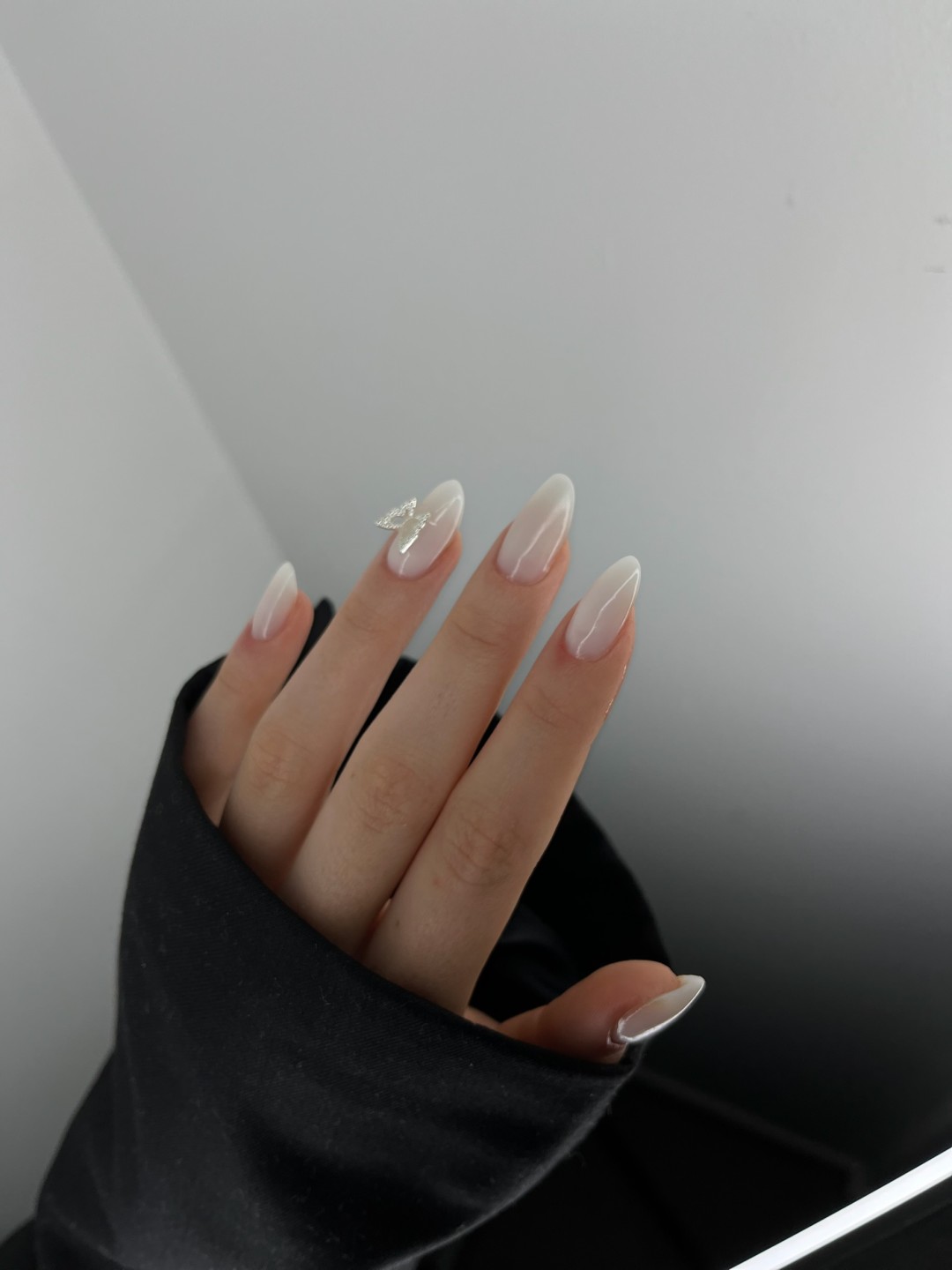 Mur beauty studio #beograd Korekcija noktiju Korekcija izlivanja noktiju gelom 1ca