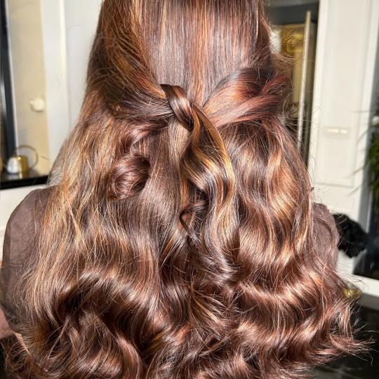 Esthetique Privé #beograd Ombre, sombre, balayage Balayage + Preliv +Feniranje + Šišanje +Black C