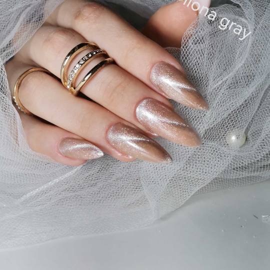 Ilona Gray #beograd Izlivanje noktiju Korekcija izlivanja noktiju gelom - XL dužina dodatak na uslu