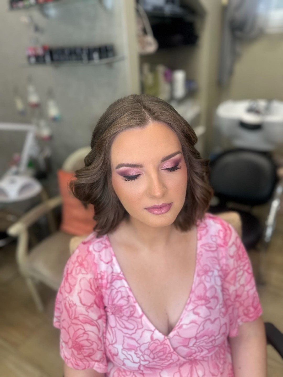 Bibi beauty centar #beograd Make-up / šminkanje Profesionalno šminkanje + veštačke trepavice + svečana frizura