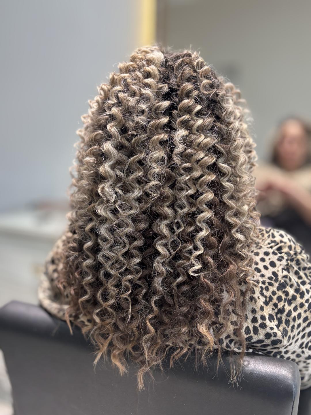 Atelier Kat #beograd Uvijanje, lokne i talasi Afro lokne - sve dužine