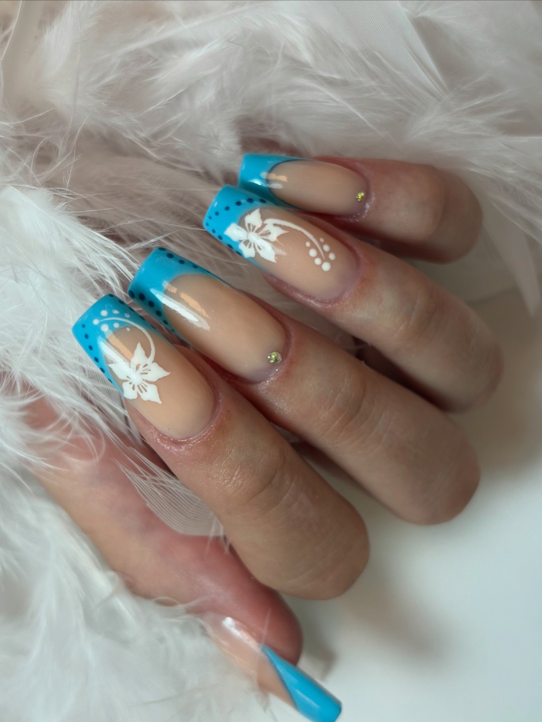 Izlivanje noktiju gelom - L dužina - Mo-star-s 5, Beograd Izlivanje noktiju Nokti Izlivanje noktiju, Beograd, Voždovac