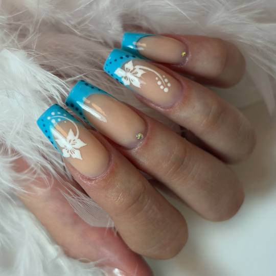 Mo-star-s 5 #beograd Izlivanje noktiju Izlivanje noktiju gelom - L dužina