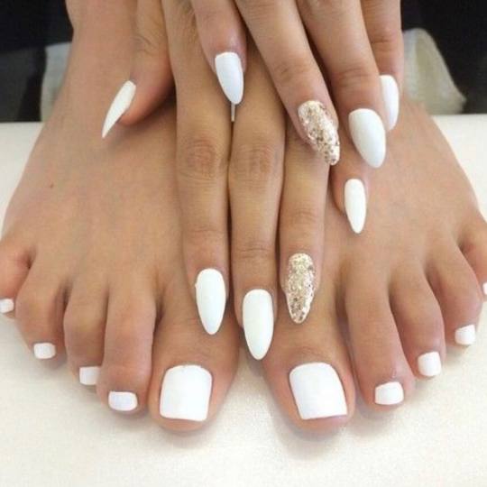 SALON 26 - Dorćol #beograd Estetski pedikir Pedikir  gel lak Estetski pedikir + gel lak