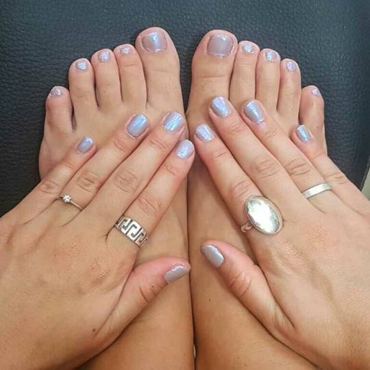 Estetic studio Ognjanović #beograd Manikir Aparatni manir + trajni lak (gel lak) gel lak na rukama 