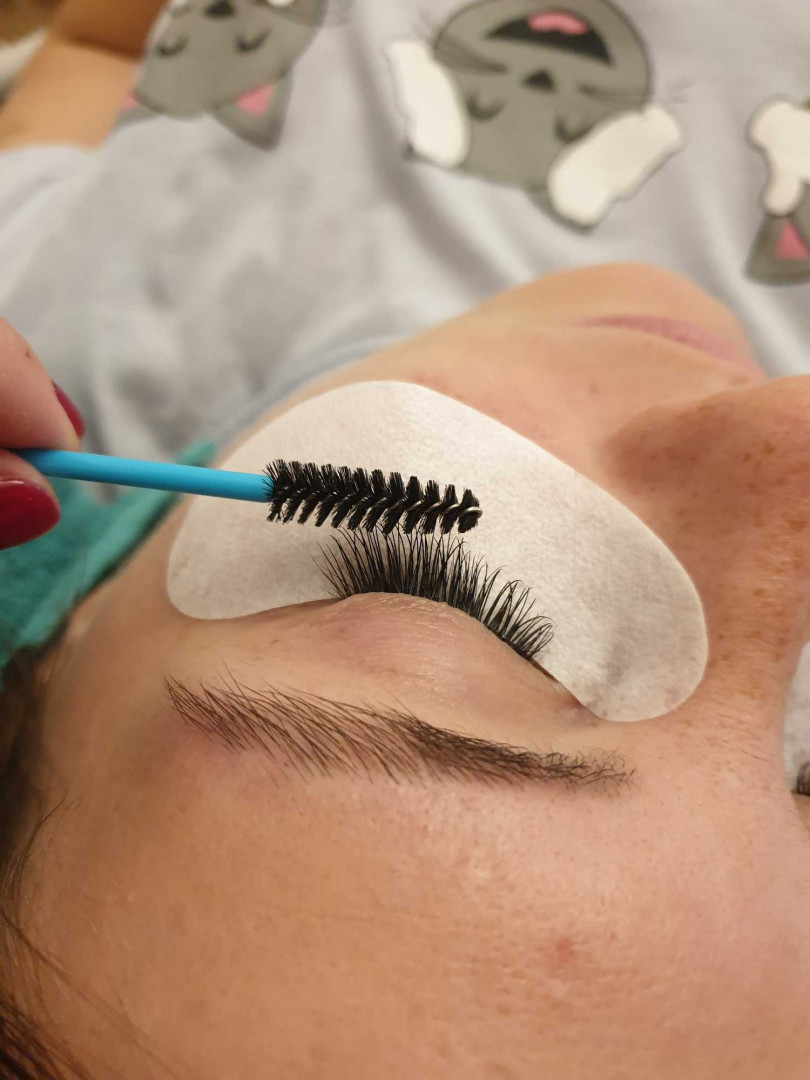 Nadogradnja svilenih trepavica – metoda 1 na 1 - Right Beauty, Beograd Nadogradnja trepavica Lice Nadogradnja trepavica, Beograd, Centar, Stari grad, Dorćol
