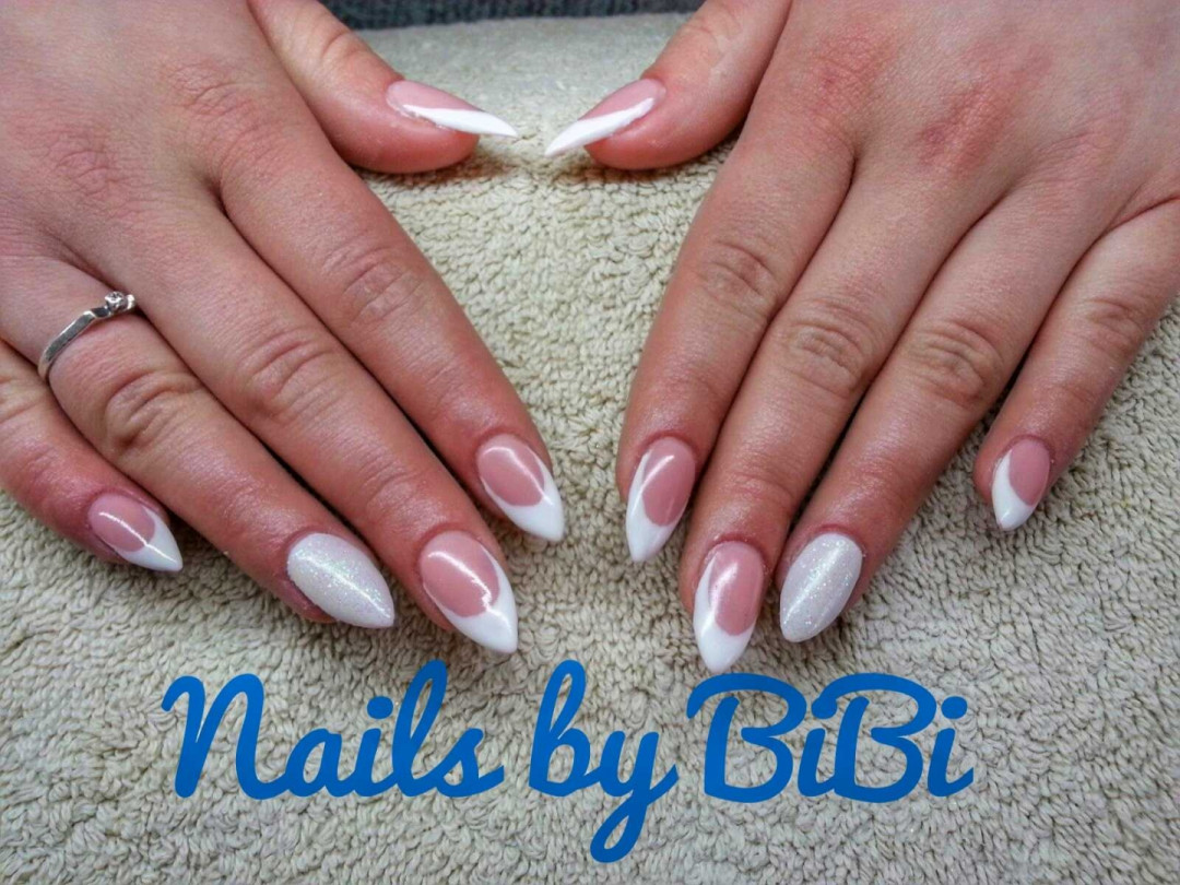 Bibi beauty centar #beograd Izlivanje noktiju Izlivanje noktiju gelom - kratki nokti