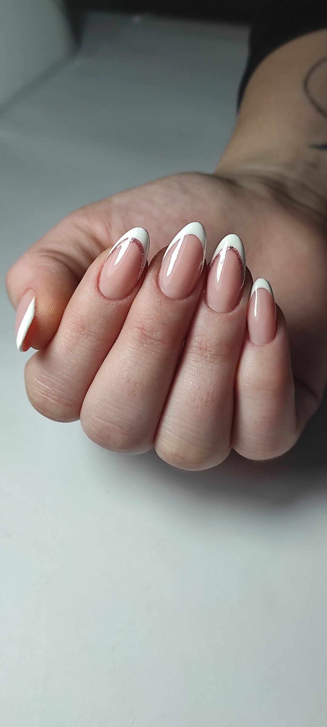 Beauty House by Marija Mitrović #nis Izlivanje noktiju Korekcija noktiju gelom - M dužina
