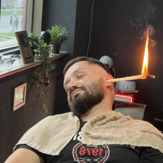 Barber Shop Sekira - Vidikovac #beograd Muško šišanje Čišćenje ušiju štapom Tehnika čišće