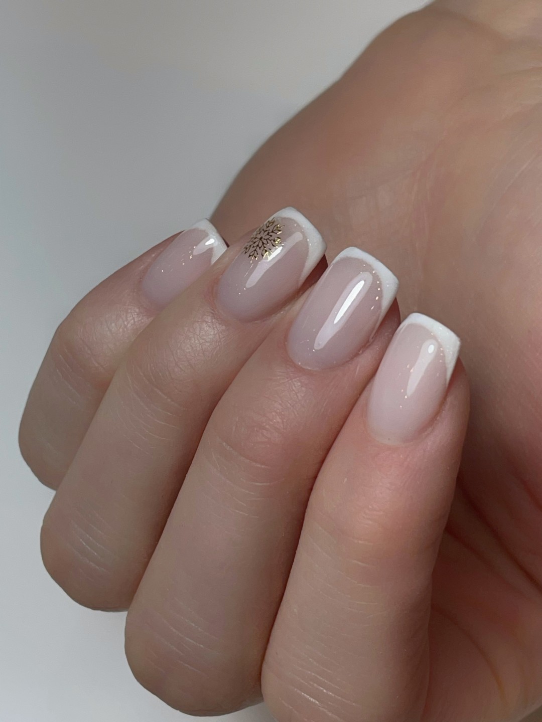 Izlivanje noktiju gelom - S dužina - Nails Studio, Beograd Izlivanje noktiju Nokti Izlivanje noktiju, Beograd, Banovo brdo