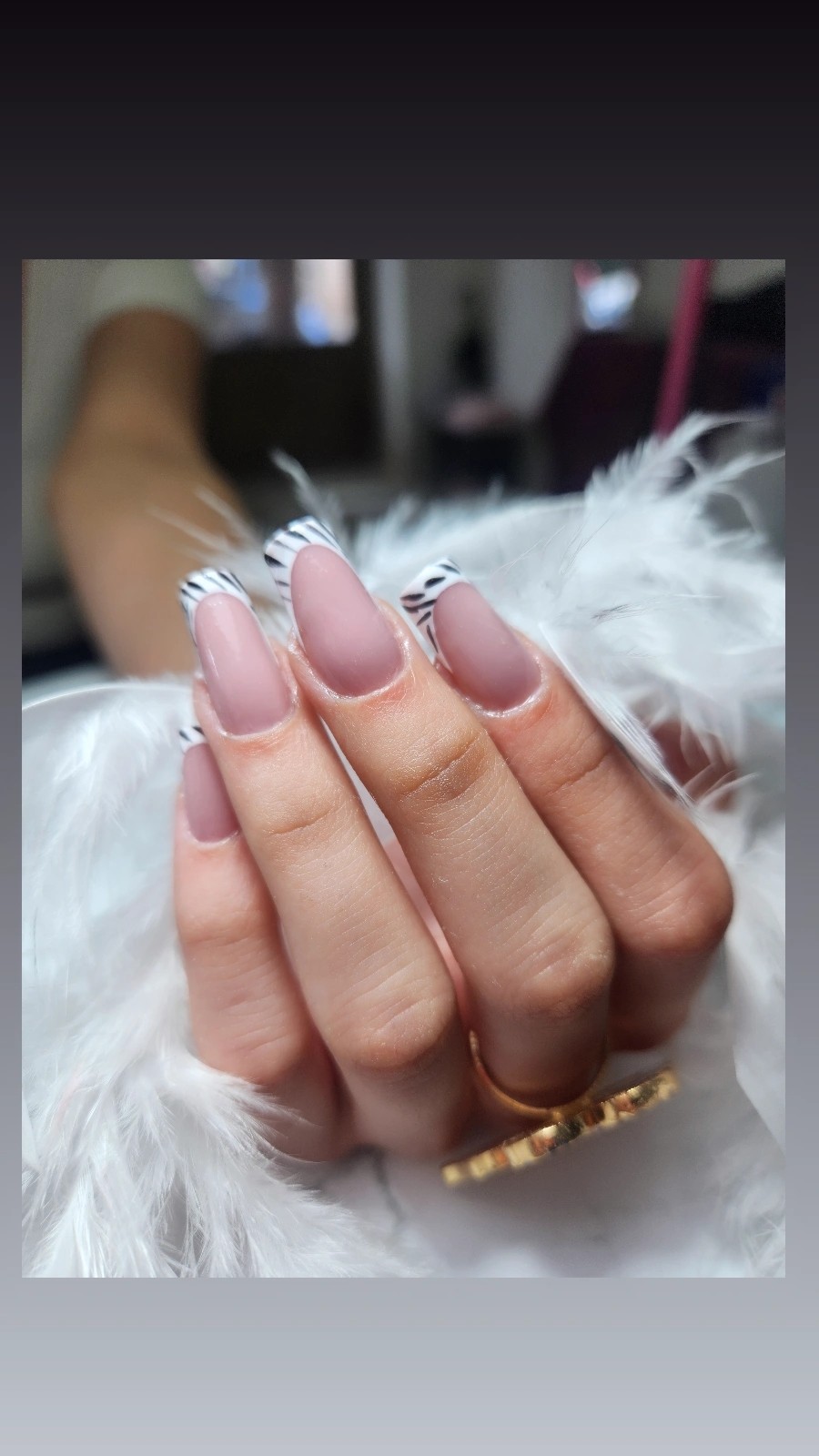 Beauty Team J&S 037 #krusevac Izlivanje noktiju Izlivanje noktiju gelom - M dužina