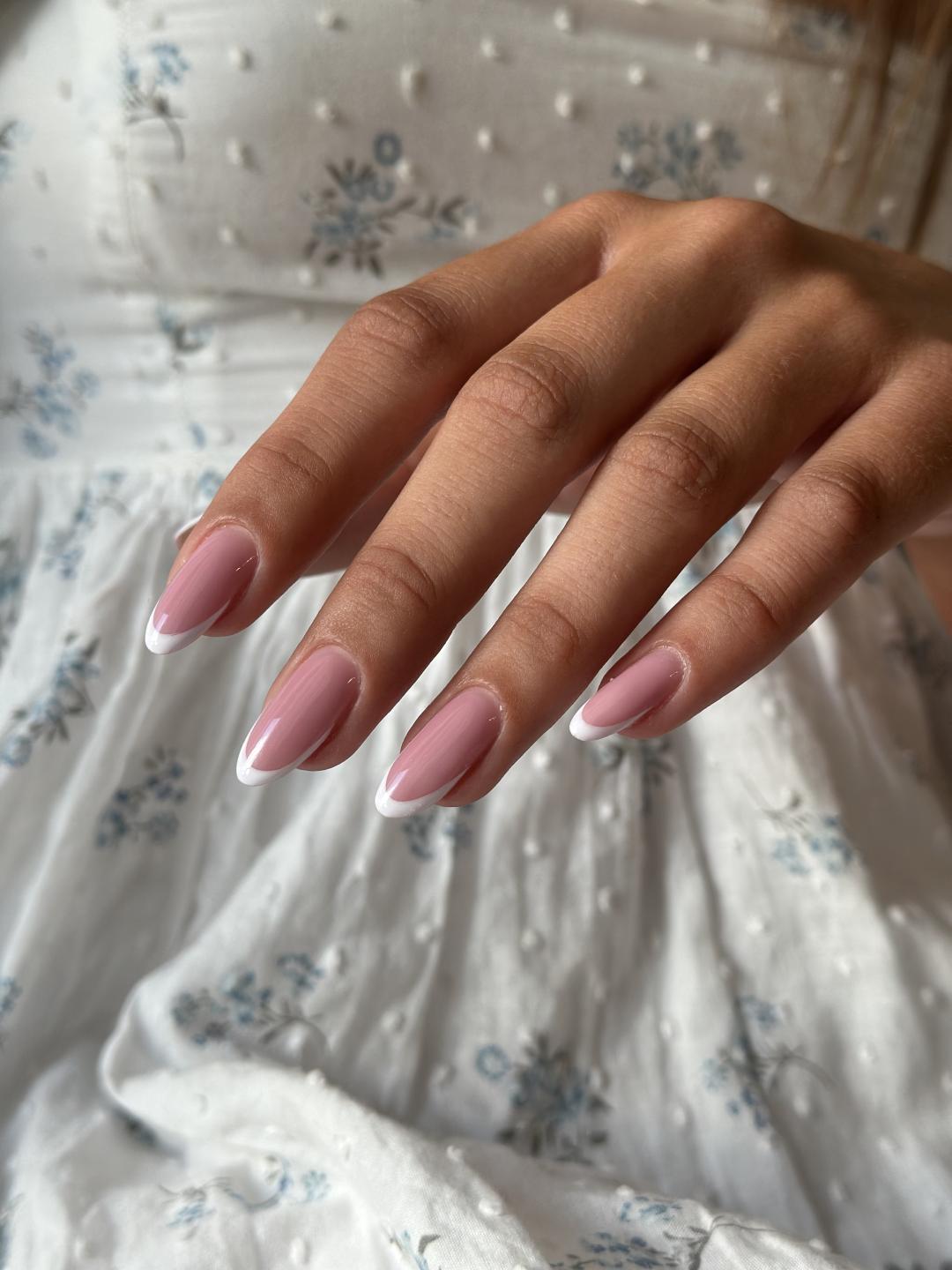 Lui beauty concept #beograd Manikir Manikir + gel lak - M dužina