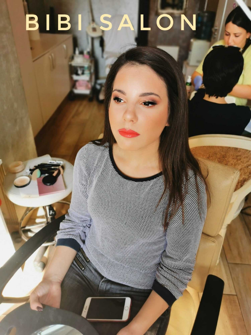 Bibi beauty centar #beograd Make-up / šminkanje Profesionalno šminkanje + feniranje ravno