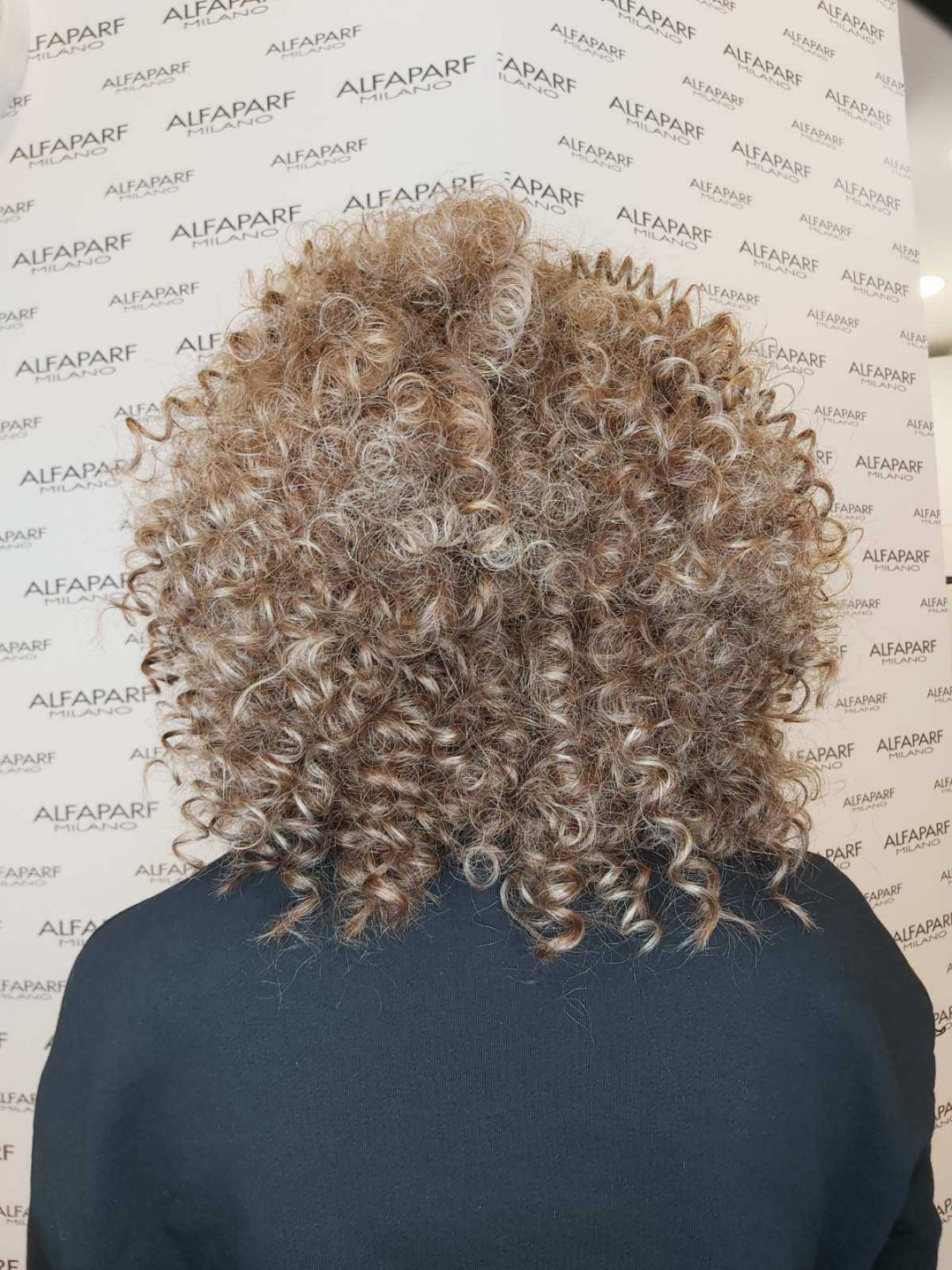 Alfaparf Studio #beograd Uvijanje, lokne i talasi Afro lokne - duga kosa