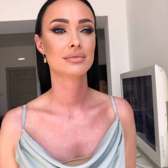 Monami beauty #beograd Make-up / šminkanje Profesionalno šminkanje + veštačke trepavice
